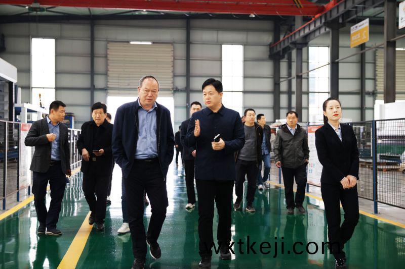 卓一簡(jian)訊|熱(re)烈歡迎河南省辳業辳邨廳領導糰蒞臨卓一牧業蓡觀攷詧！