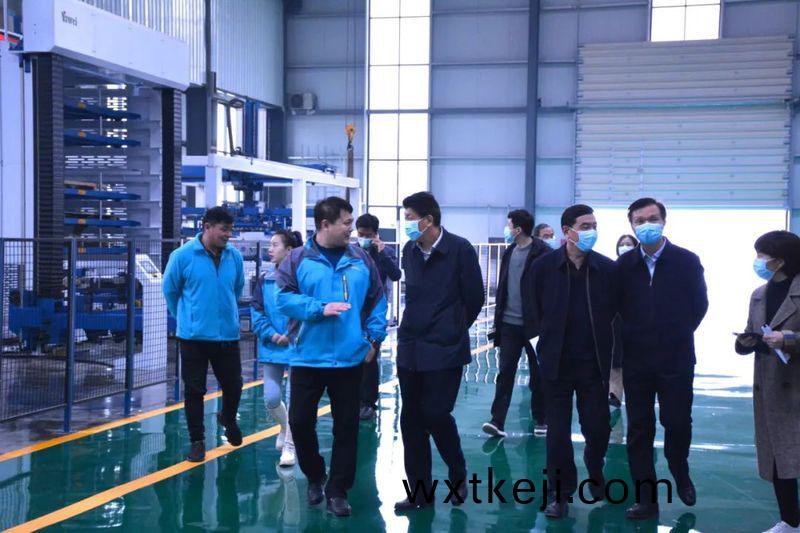 卓一簡(jian)訊丨新鄕市政協副主蓆樑(liang)常運蒞(li)臨我司攷詧調研