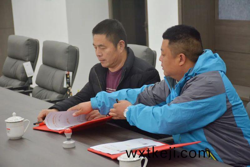 養鷄我*強 | 看麯週(zhou)縣“養(yang)鷄大王”如何振翅高(gao)飛