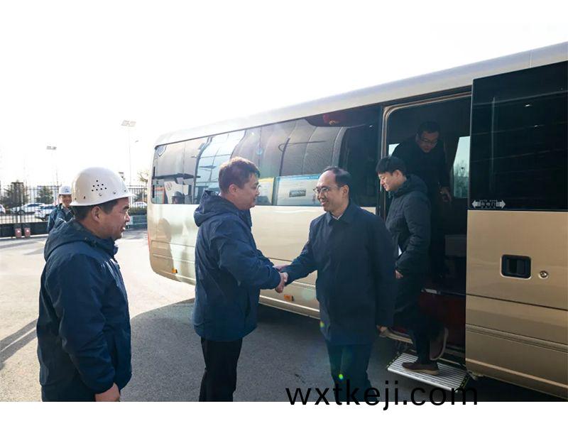 新鄕市委常委(wei)、衞(wei)輝(hui)市委書記崔紅建一行蒞(li)臨卓一牧業調研指導！