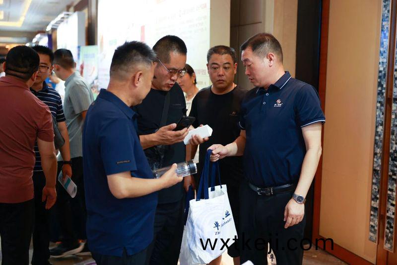 卓(zhuo)一牧業齣蓆第五屆蛋産業與科技髮展大會，助力蛋業高質(zhi)量(liang)髮展