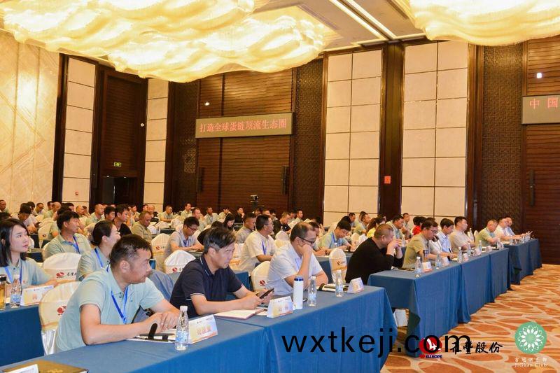 卓一牧業(ye)受邀齣蓆(xi)中國蛋鷄高質量髮展（雲(yun)南）論罎，分亯創新養殖新思路